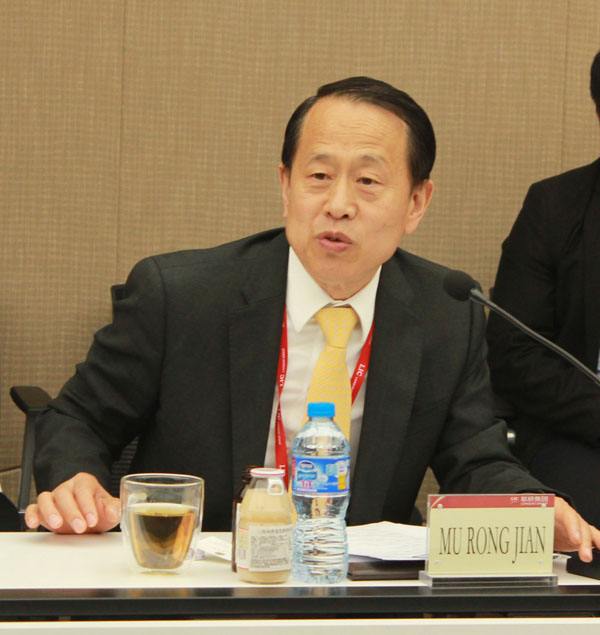 慕镕鍵：把關(guān)愛橫向到邊，豎向到底