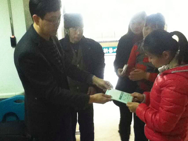 聯(lián)橋人愛(ài)心延綿，為患病赴日實(shí)習(xí)生捐款