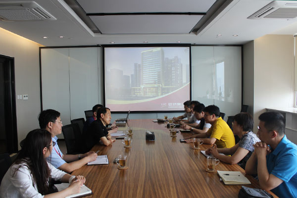 建設銀行威海市分行行長梅寧一行參觀考察聯橋集團