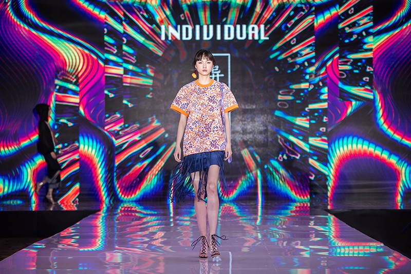 “創(chuàng)意 · 跨越 國家毛衫紗線資源共享平臺啟動儀式”在威海聯(lián)橋集團盛裝啟幕(圖52)