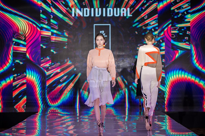 “創(chuàng)意 · 跨越 國家毛衫紗線資源共享平臺啟動儀式”在威海聯(lián)橋集團盛裝啟幕(圖54)