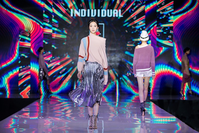 “創(chuàng)意 · 跨越 國家毛衫紗線資源共享平臺啟動儀式”在威海聯(lián)橋集團盛裝啟幕(圖60)